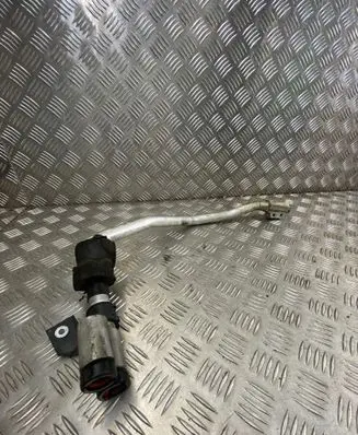 Audi Q5 SQ5 Air conditioning (A/C) pipe/hose 8R2260712A