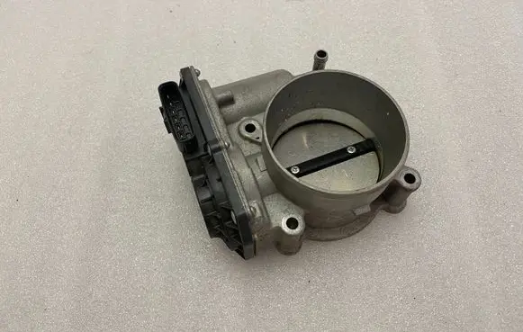 Lexus RX 450H Throttle valve 2203031090