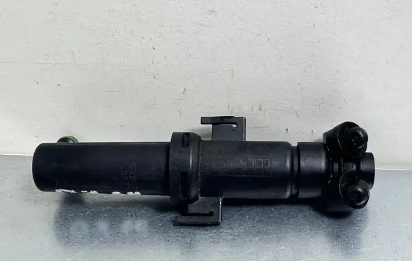Audi A3 S3 A3 Sportback 8P Headlight washer spray nozzle 8P0955102B
