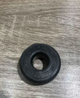 Volkswagen Transporter - Caravelle T4 Front upper strut mount 701513121