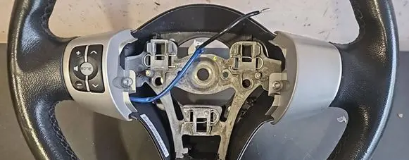 Toyota Yaris Steering wheel 