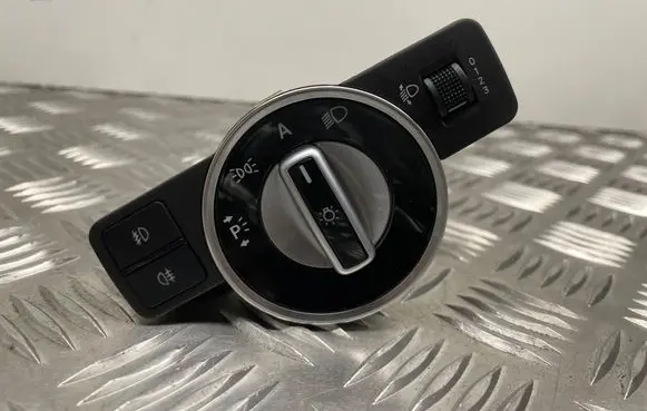 Mercedes-Benz C W204 Light switch A2049058002