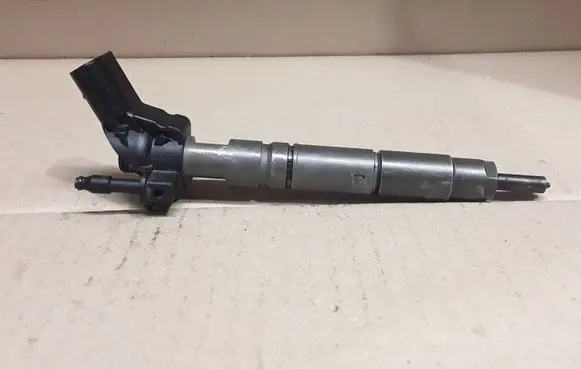 Mercedes-Benz ML W164 Fuel injector A6420700587 0445115027