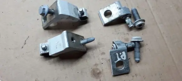 Rear door hinge set