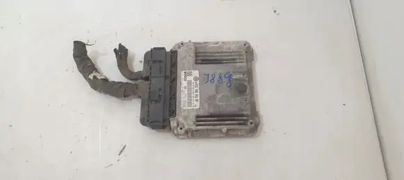 Volkswagen Golf V Engine control unit/module 03C906056BP 0261S02124