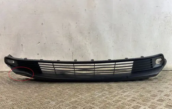 Front bumper lip