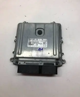 Mercedes-Benz E W211 Engine ECU kit and lock set A6421501179 0281012029 1039S09362