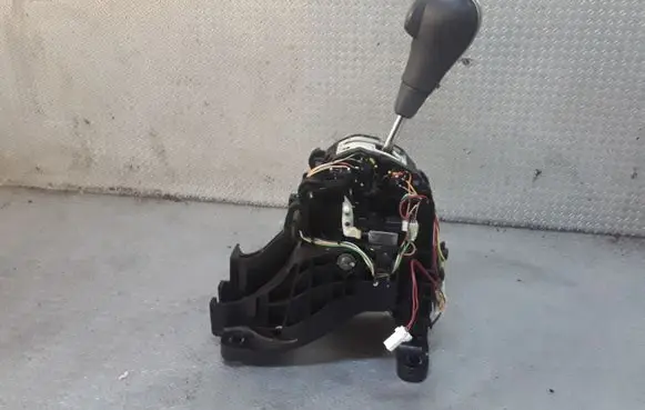 Renault Koleos I Gear shifter/selector H201JY49810