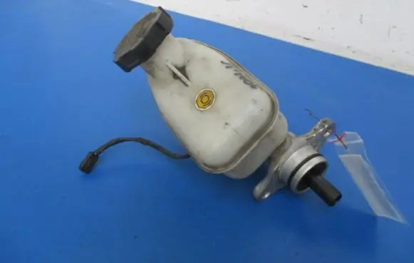 KIA Carnival Master brake cylinder