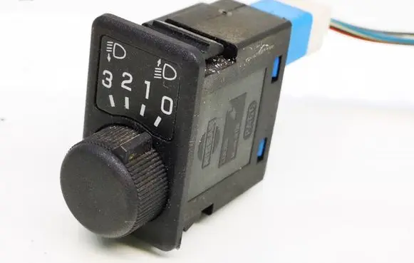 Nissan Primera Headlight level height control switch 37044A D50906 37044AD50906