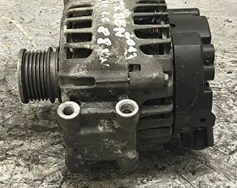 Citroen C4 II Generator/alternator 2605106B