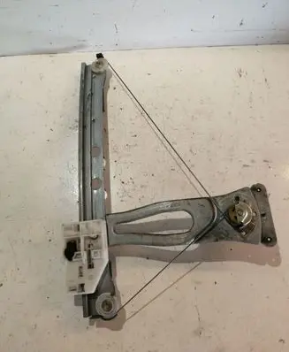 Rear door manual window regulator