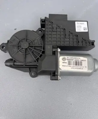 Volkswagen Polo IV 9N3 Front door window regulator motor 6Y2959802A
