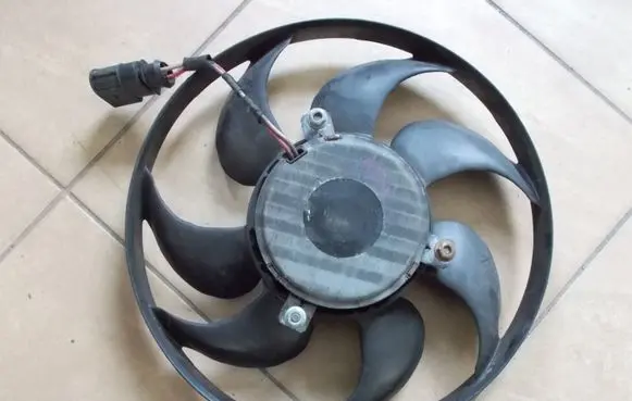 Volkswagen Golf V Fan impeller 1K0959455
