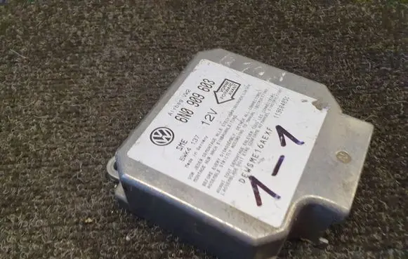 Volkswagen PASSAT B4 Airbag control unit/module 6N0909603
