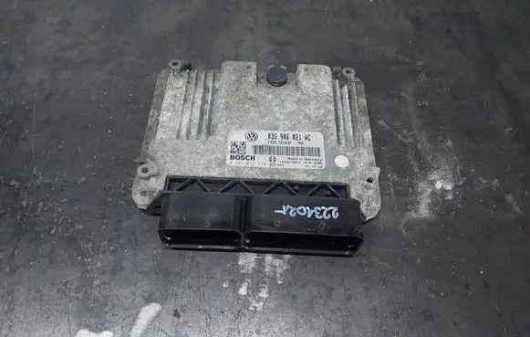 Volkswagen PASSAT B6 Engine control unit/module 03G906021AC 0281012719