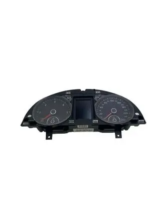 Volkswagen PASSAT B7 Speedometer (instrument cluster) 3AA920870J