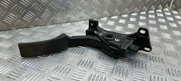 Jeep Grand Cherokee Accelerator throttle pedal 52124785AE