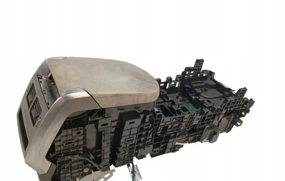 Land Rover Discovery Center console 