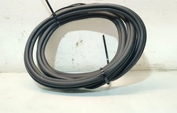 Volvo S60 Rear door rubber seal (on body) 