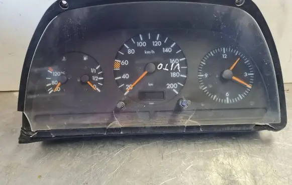 Mercedes-Benz Vito Viano W638 Speedometer (instrument cluster) 0005423001 110008850003