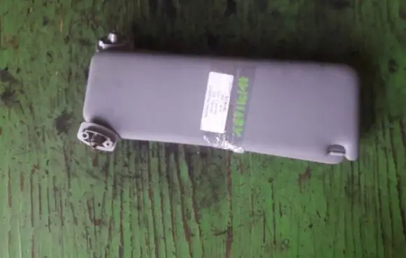 Peugeot 605 Sun visor