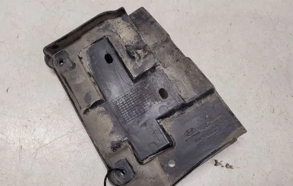 Hyundai Santa Fe Rear bumper mounting bracket 866172B000