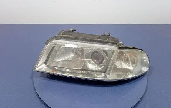 Audi A4 S4 B5 8D Headlight/headlamp 8D0941003AK
