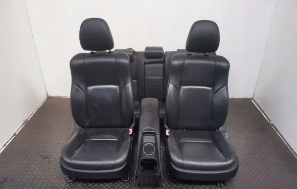 Toyota Avensis T270 Seat set T270915