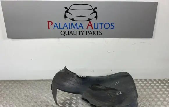 Volkswagen Eos Front wheel arch liner splash guards 1Q0805977B