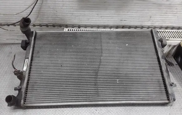 Skoda Octavia Mk1 (1U) Coolant radiator 1J0121253P