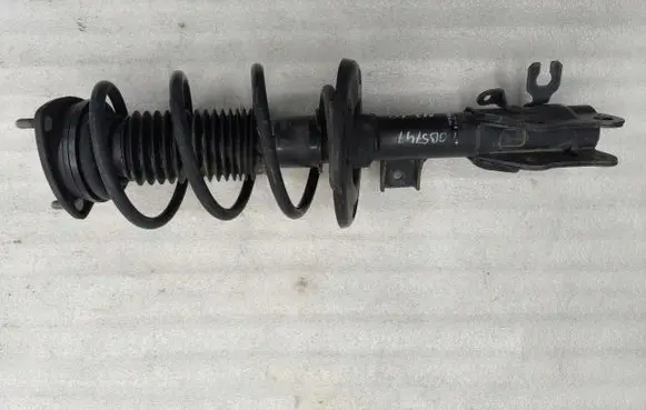 Mazda 3 III Front shock absorber/damper