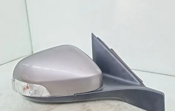 Volvo V70 Front door electric wing mirror 