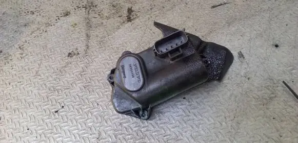 Volvo V70 Intake manifold valve actuator/motor 30756100