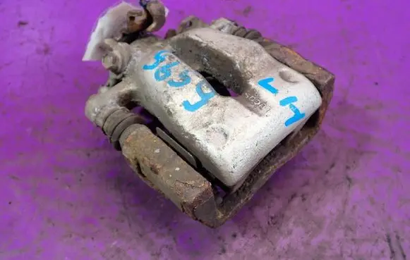 Opel Astra H Rear brake caliper