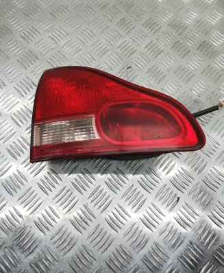 Toyota Avensis Verso Tailgate rear/tail lights E137654 4441