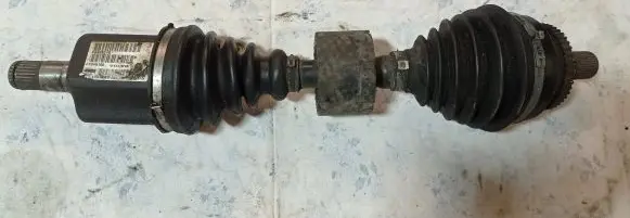 Volvo V70 Front driveshaft P868921 T040106