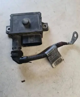 BMW 5 E60 E61 Glow plug pre-heat relay 0003042710