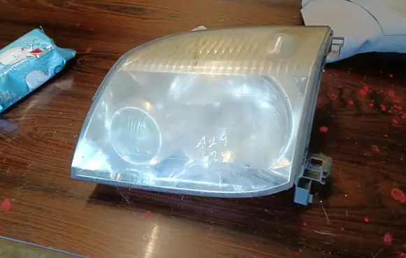 Nissan X-Trail T30 Headlight/headlamp