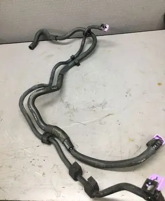 Mazda CX-30 Fuel line pipe