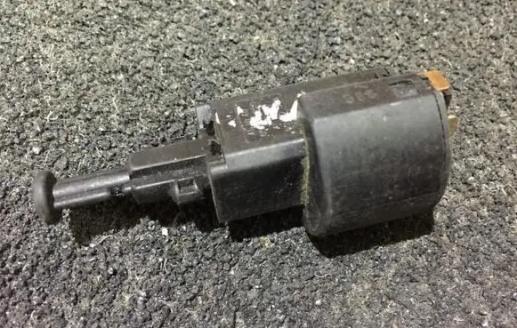 Opel Vectra B Brake pedal sensor switch 09132299