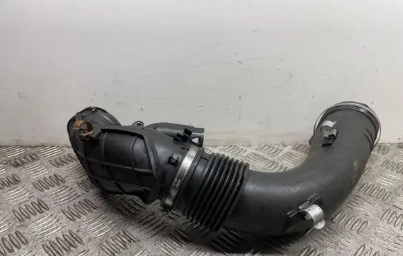 BMW 4 F36 Gran coupe Air intake duct part 7807493 8512381