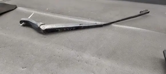 Volkswagen Sharan Front wiper blade arm 7m1955410