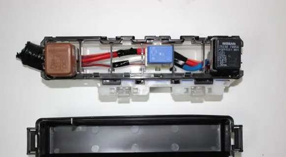 Infiniti M Y51 Fuse module 243821MG0C