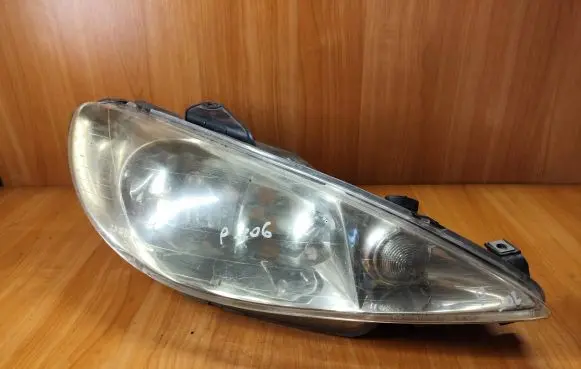 Peugeot 206 Headlight/headlamp 9628666880