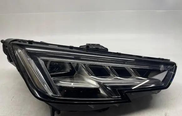 Audi A4 S4 B5 8D Headlight/headlamp 8W0941784