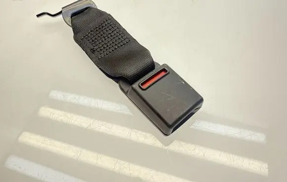 BMW 3 G20 G21 Rear seatbelt buckle 7496283
