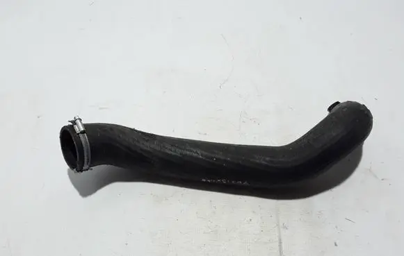 Volvo V40 Intercooler hose/pipe 31679537