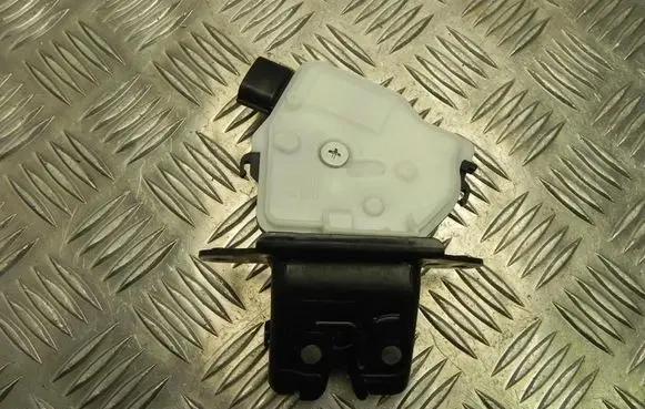 Toyota Prius (XW50) Engine bonnet/hood lock/catch T2517