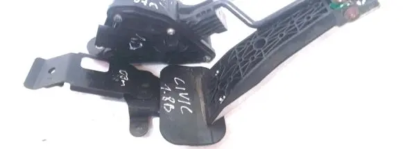 Honda Civic Accelerator throttle pedal 31303J06